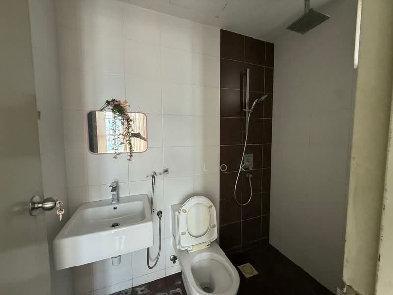 Servis Apartment untuk Disewa di Pacific Place - Rex Lok - Bathroom - PropertyGuru.com.my