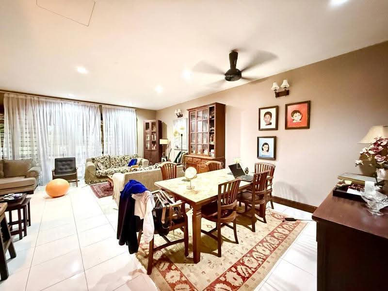 Semi-Detached House for Sale in Tropicana Indah (Kota Damansara) - Sa'a Nordin - Living Room - PropertyGuru.com.my