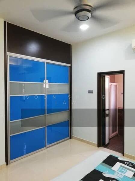 Rumah Berkembar untuk Dijual di Taman Vista Mutiara (Bandar Sungai Long) - Soon Sheng Law - Bedroom - PropertyGuru.com.my