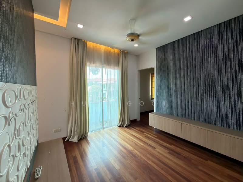 Rumah Banglo untuk Disewa di Bluwater Estate (Seri Kembangan) - Hugo Gooi - Living Room - PropertyGuru.com.my