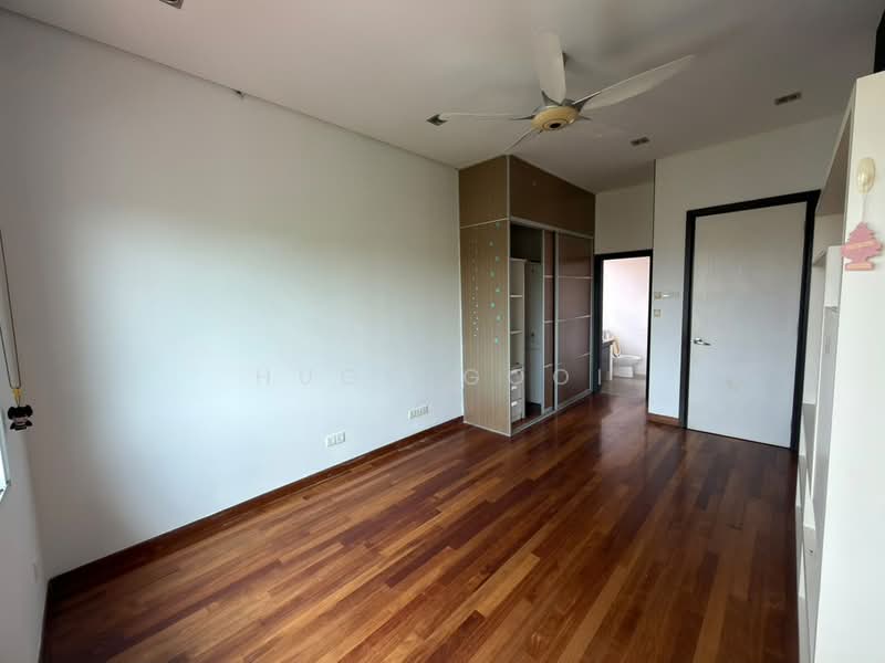 Rumah Banglo untuk Disewa di Bluwater Estate (Seri Kembangan) - Hugo Gooi - Bedroom - PropertyGuru.com.my