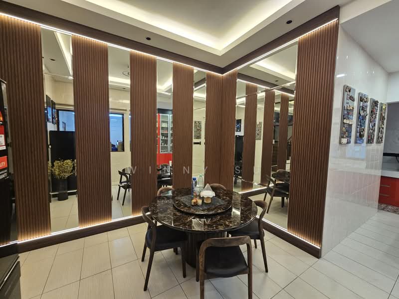 Rumah Teres 2 Tingkat untuk Dijual di Bukit Jelutong (Shah Alam) - Winny Su - Dining Room - PropertyGuru.com.my