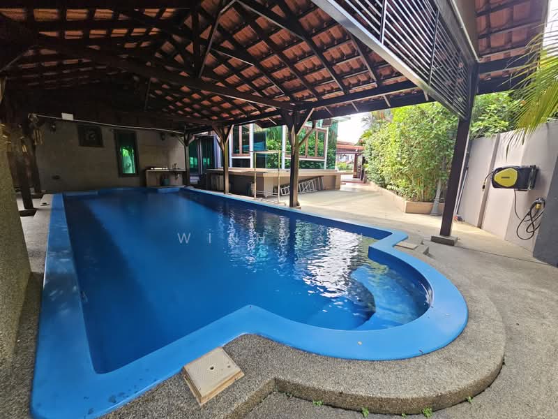 Rumah Teres 2 Tingkat untuk Dijual di Bukit Jelutong (Shah Alam) - Winny Su - Pool - PropertyGuru.com.my