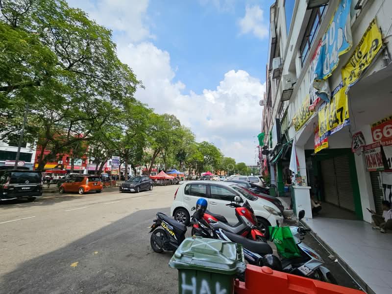 Shop for Rent in Bandar Sunway (Sunway) - Lim Jeon - Exterior - PropertyGuru.com.my