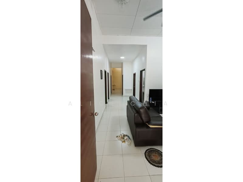 Rumah Kluster untuk Dijual di Kota Masai (Pasir Gudang) - Alice Chia - Corridor - PropertyGuru.com.my