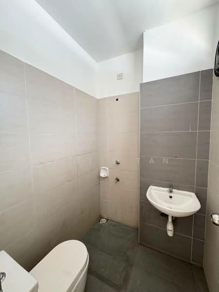 2-storey Terraced House for Sale in Skudai (Johor) - Noctis Tan - Bathroom - PropertyGuru.com.my