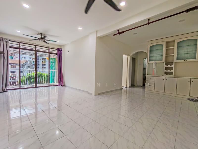 Pangsapuri untuk Disewa di Tanjung Court - Stephanie Lim - Living Room - PropertyGuru.com.my