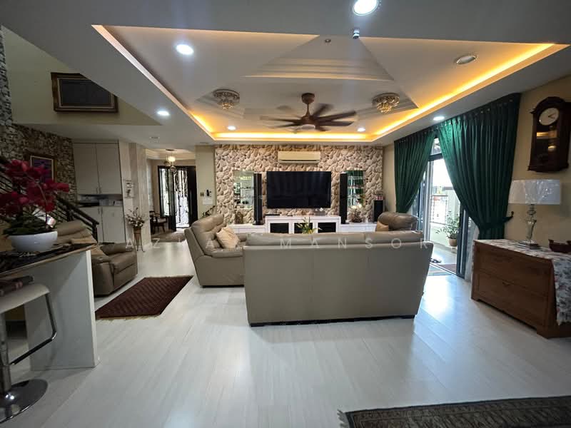 2-storey Terraced House for Sale in Denai Alam (Shah Alam) - Azhar Mansor - Living Room - PropertyGuru.com.my