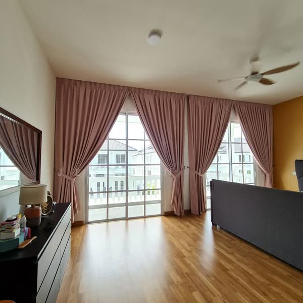 Semi-Detached House for Sale in Eco Majestic (Semenyih) - Jesslyn Lee - Living Room - PropertyGuru.com.my
