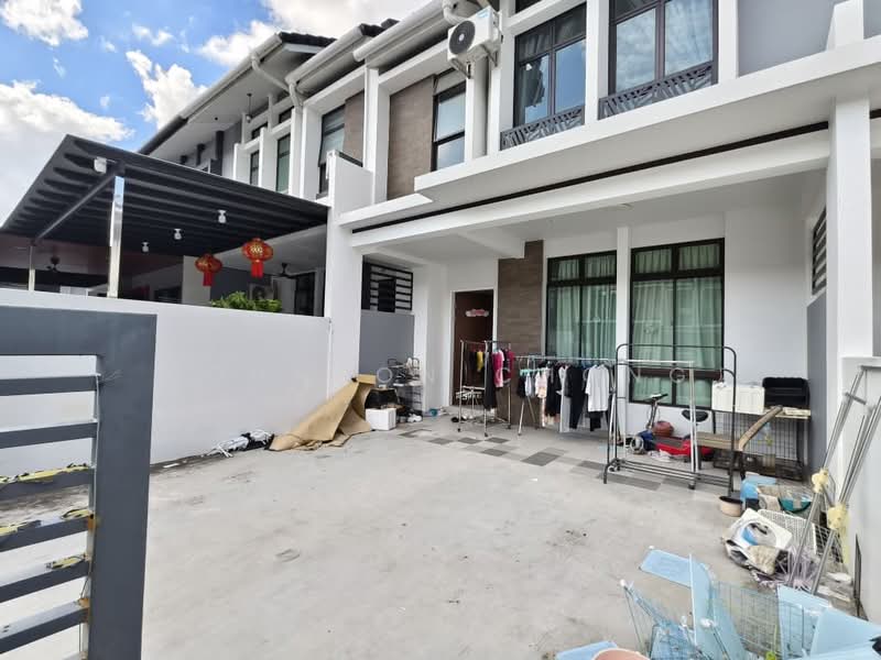 Rumah Teres 2 Tingkat untuk Disewa di Taman Seri Austin (Tebrau) - Johnson Chong - Exterior - PropertyGuru.com.my