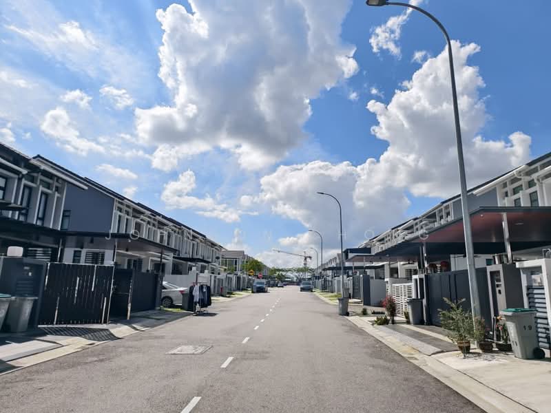 Rumah Teres 2 Tingkat untuk Disewa di Taman Seri Austin (Tebrau) - Johnson Chong - Exterior - PropertyGuru.com.my