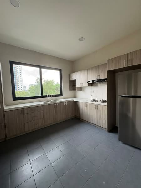 Rumah Berkembar untuk Dijual di Bandar Sungai Long (Selangor) - Alan Lee - Kitchen - PropertyGuru.com.my