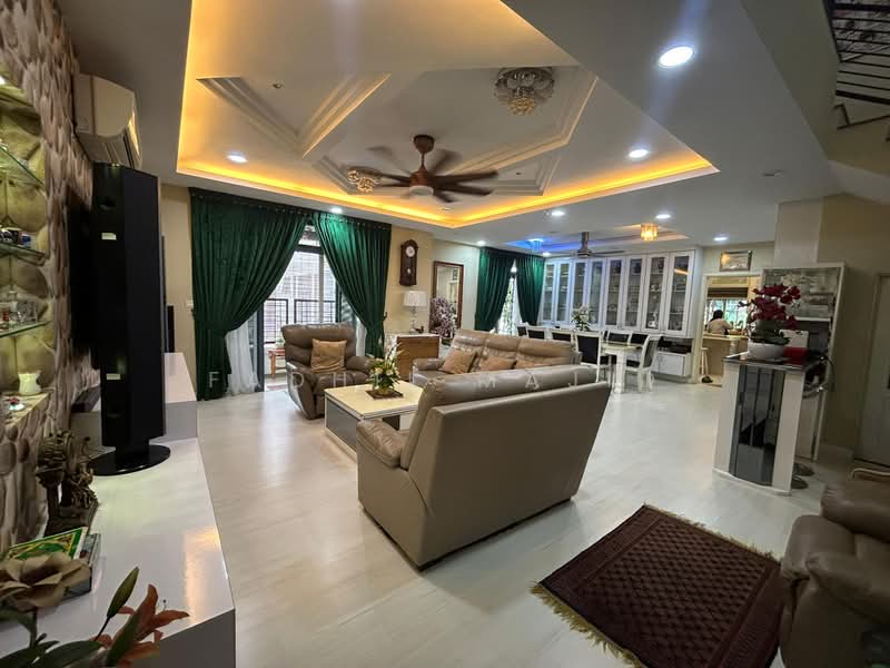 2-storey Terraced House for Sale in Denai Alam (Shah Alam) - Fadhil Majid - Living Room - PropertyGuru.com.my