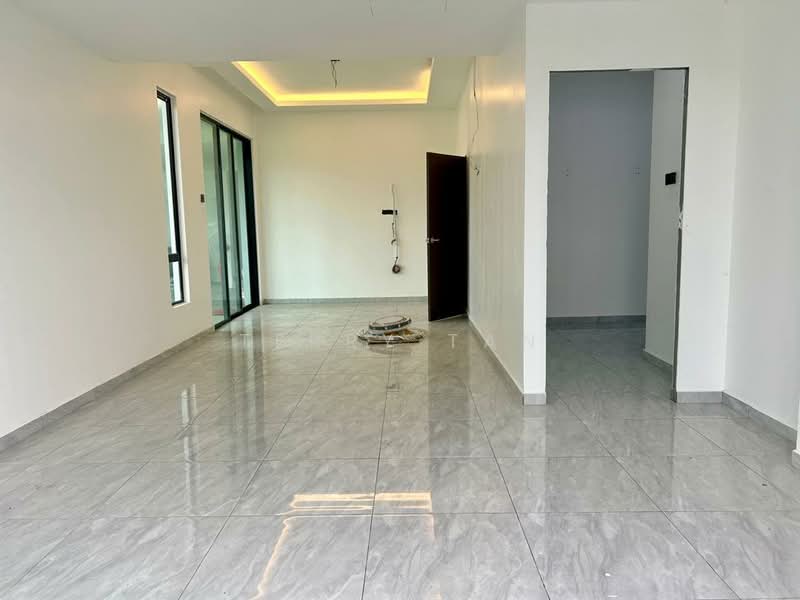 Rumah Kluster untuk Dijual di Johor Bahru (Johor) - Terry Tan - Living Room - PropertyGuru.com.my