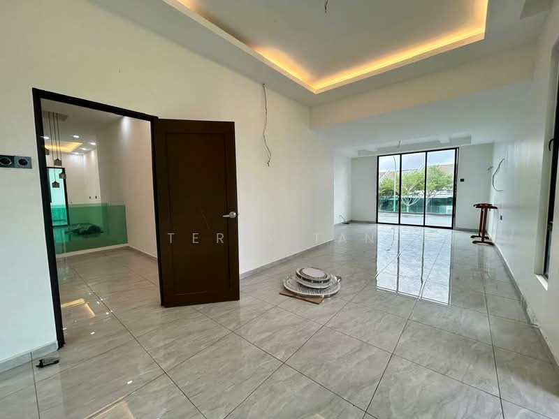Rumah Kluster untuk Dijual di Johor Bahru (Johor) - Terry Tan - Living Room - PropertyGuru.com.my