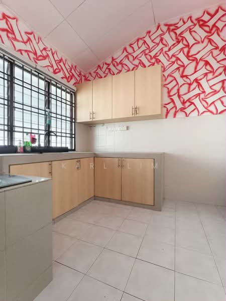 1-storey Terraced House for Sale in Taman Seri Austin (Tebrau) - Karl Lim - Kitchen - PropertyGuru.com.my