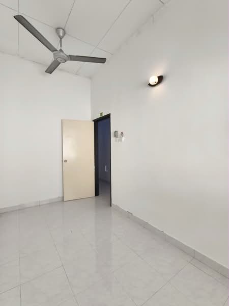 1-storey Terraced House for Sale in Taman Seri Austin (Tebrau) - Karl Lim - Interior - PropertyGuru.com.my