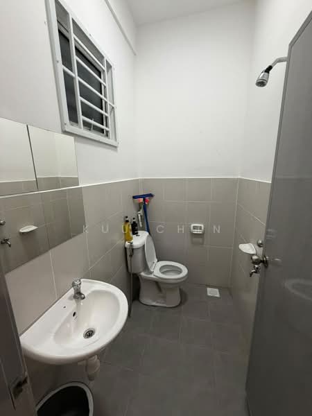 Rumah Teres 2 Tingkat untuk Dijual di Taman Scientex Utama (Senai) - Kuu Chin - Bathroom - PropertyGuru.com.my