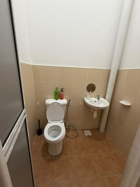 Rumah Teres 2 Tingkat untuk Dijual di Taman Scientex Utama (Senai) - Kuu Chin - Bathroom - PropertyGuru.com.my