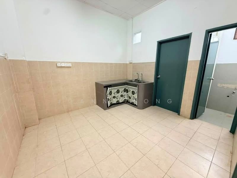 Rumah Teres 1-Tingkat untuk Dijual di Kulai (Johor) - Joanne Yong - Kitchen - PropertyGuru.com.my