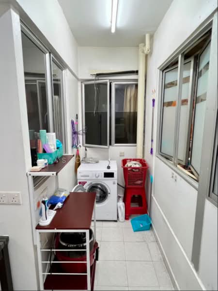 Pangsapuri untuk Dijual di Relau Vista Apartment - Jason Phoon - Balcony - PropertyGuru.com.my