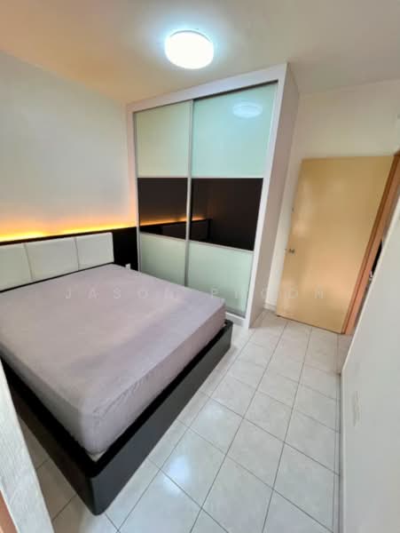 Pangsapuri untuk Dijual di Relau Vista Apartment - Jason Phoon - Bedroom - PropertyGuru.com.my