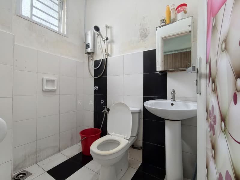 Rumah Teres 1.5-Tingkat untuk Dijual di Setia Eco Gardens (Gelang Patah) - Karl Lim - Bathroom - PropertyGuru.com.my