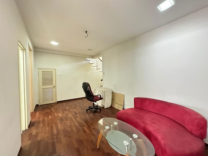 Rumah Teres 2.5 Tingkat untuk Dijual di Taman Oasis (Cheras) - Edward Ooi - Living Room - PropertyGuru.com.my