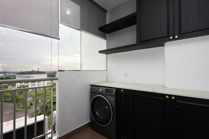 Pangsapuri untuk Dijual di Austin Regency (Pangsapuri Austin Perdana) - Kuu Chin - Balcony - PropertyGuru.com.my