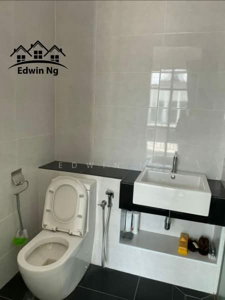 Terraced House for Rent in Bandar Cassia (Batu Kawan) - Edwin Ng - Bathroom - PropertyGuru.com.my