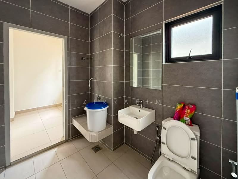 Semi-Detached House for Sale in Cyberjaya (Selangor) - Azizirrahim . - Bathroom - PropertyGuru.com.my