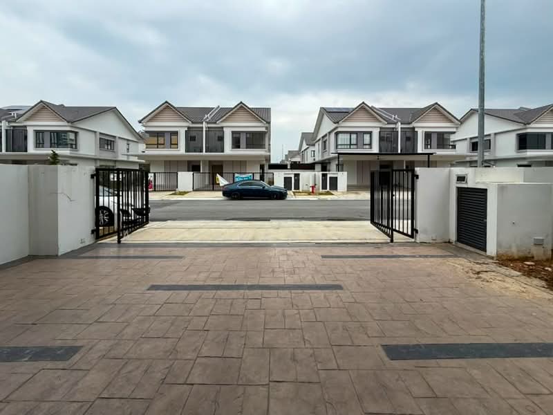 Semi-Detached House for Sale in Cyberjaya (Selangor) - Azizirrahim . - Exterior - PropertyGuru.com.my