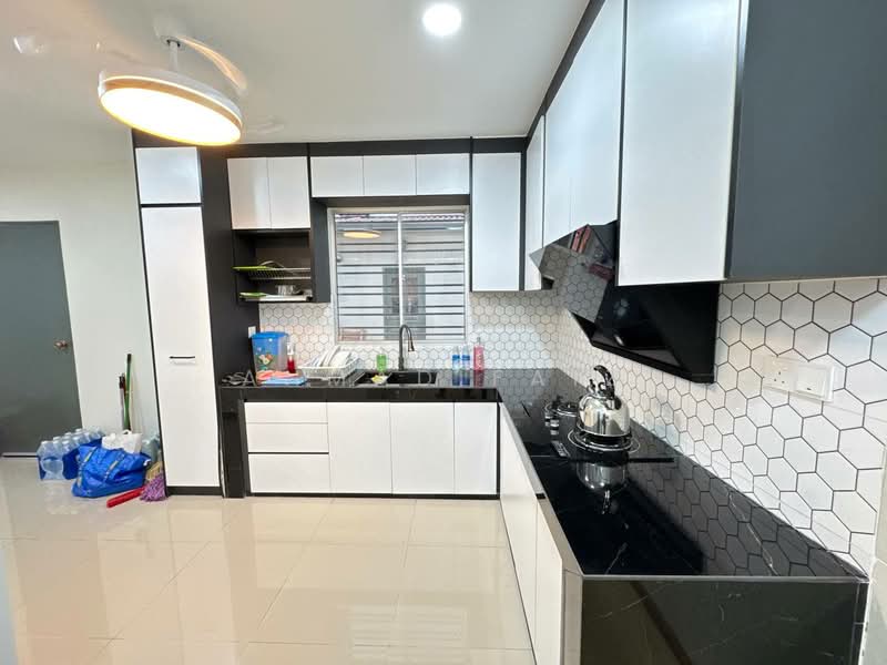 2-storey Terraced House for Rent in Dengkil (Selangor) - Ahmad Faiz - Kitchen - PropertyGuru.com.my