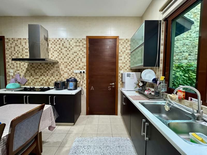 Rumah Berkembar untuk Dijual di Bukit Jelutong (Shah Alam) - Reena Sarif - Kitchen - PropertyGuru.com.my