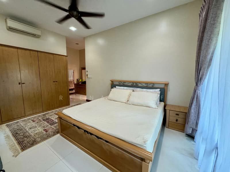 Rumah Berkembar untuk Dijual di Bukit Jelutong (Shah Alam) - Reena Sarif - Bedroom - PropertyGuru.com.my