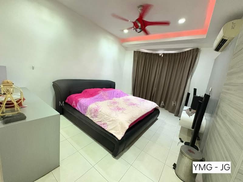 Rumah Teres 2 Tingkat untuk Dijual di Alam Nusantara (Setia Alam) - Mason Chiah - Bedroom - PropertyGuru.com.my