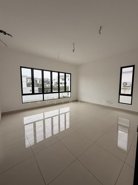 Rumah Teres 2-Tingkat untuk Dijual di Taman Glenmarie (Johor Bahru) - Pauline Ng - Living Room - PropertyGuru.com.my