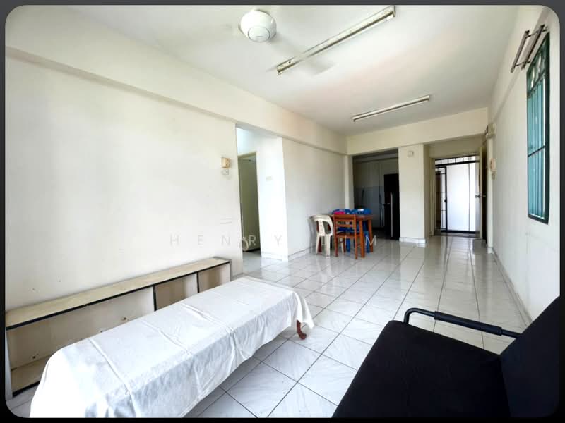Pangsapuri untuk Dijual di Arena Green - Henry Lim - Living Room - PropertyGuru.com.my