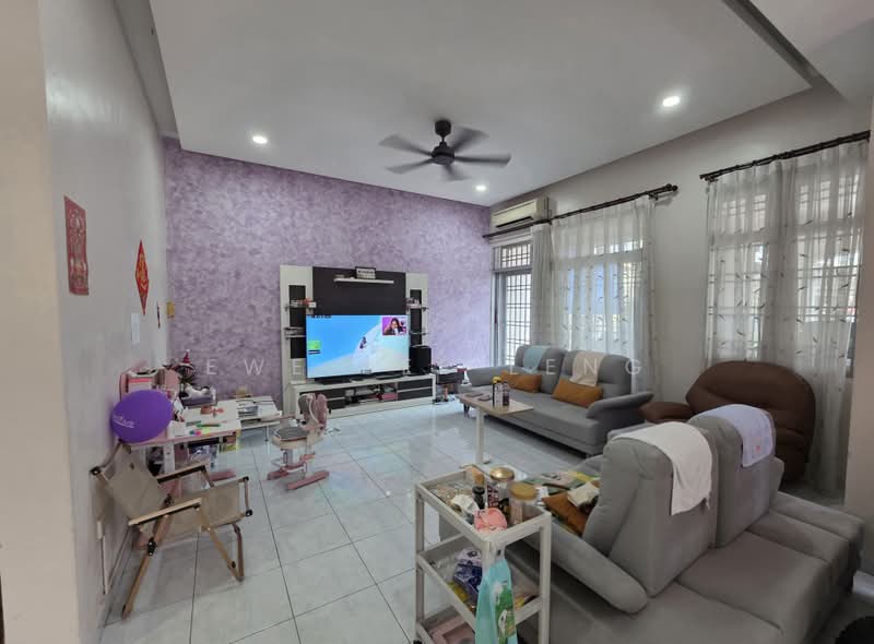 Semi-Detached House for Sale in Taman Bukit Jaya (Ulu Tiram) - Ewe Bee Leng - Living Room - PropertyGuru.com.my