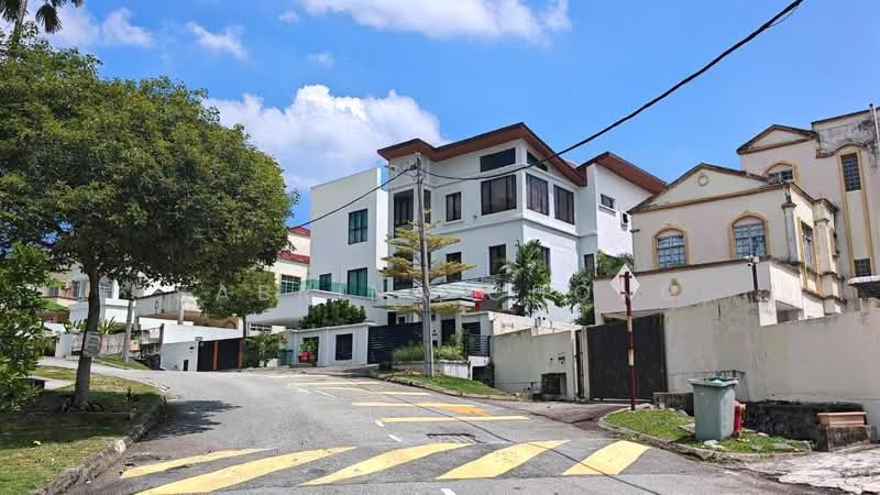 Bungalow for Sale in Ukay Perdana (Ulu Kelang) - Sabrina Chong - Exterior - PropertyGuru.com.my