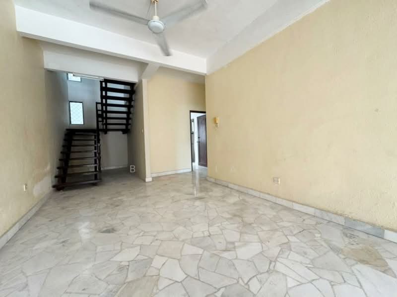 Rumah Teres 3-Tingkat untuk Dijual di Tanjung Bungah (Penang) - Ben Liau - Living Room - PropertyGuru.com.my