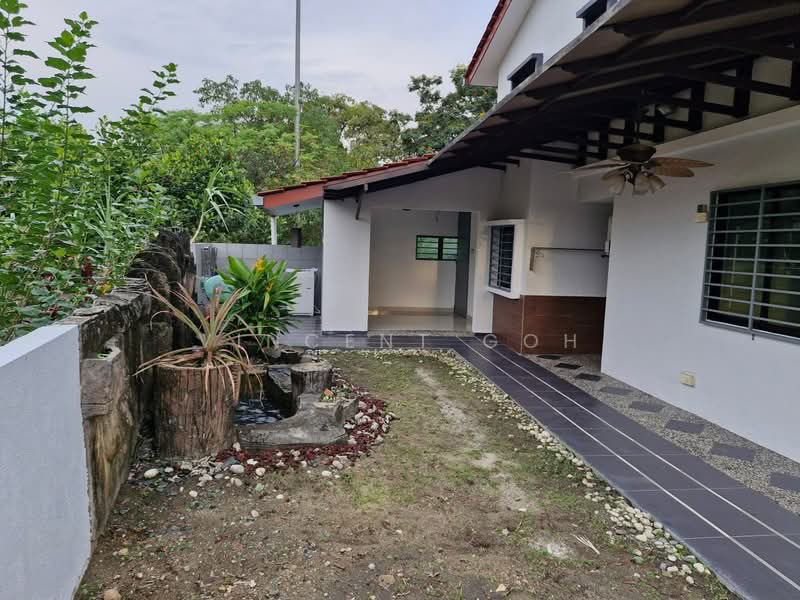 Rumah Teres 2 Tingkat untuk Dijual di Seri Kembangan (Selangor) - Vincent Goh - Exterior - PropertyGuru.com.my
