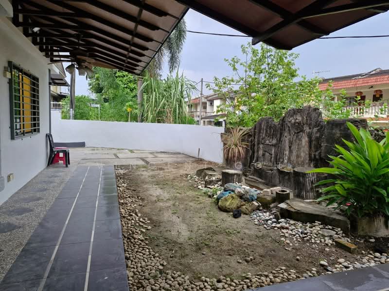 Rumah Teres 2 Tingkat untuk Dijual di Seri Kembangan (Selangor) - Vincent Goh - Exterior - PropertyGuru.com.my