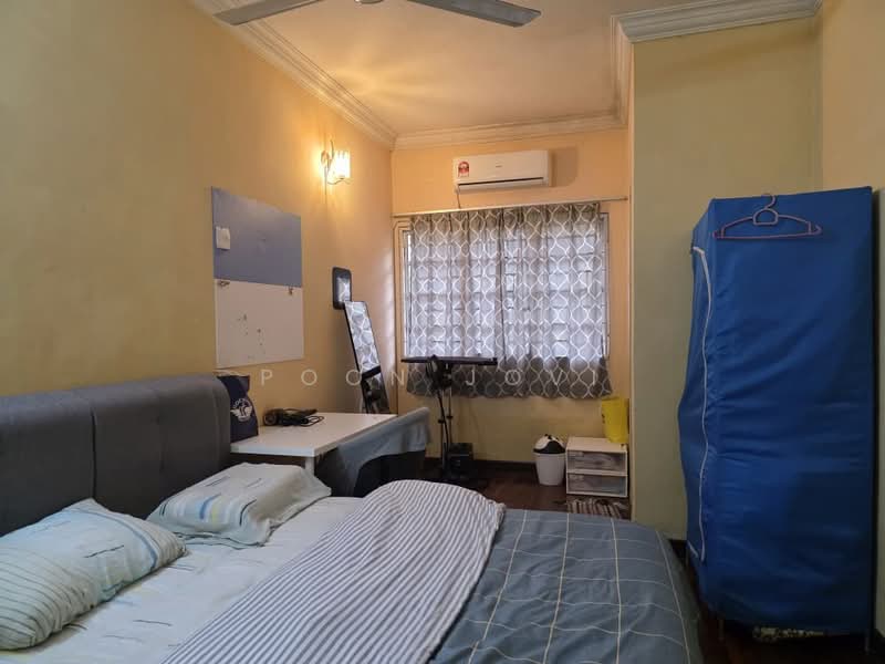 2-storey Terraced House for Sale in Bukit Rahman Putra (Sungai Buloh) - Poon Jovi - Bedroom - PropertyGuru.com.my