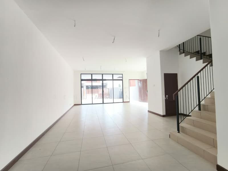 2-storey Terraced House for Sale in Puteri Harbour (Iskandar Puteri (Nusajaya)) - Benjamin Lim - Living Room - PropertyGuru.com.my