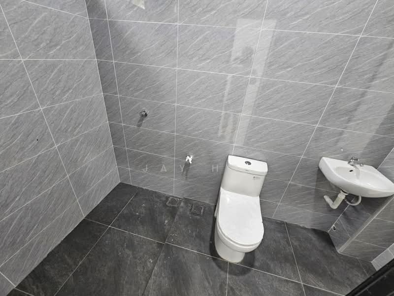Rumah Teres 2 Tingkat untuk Disewa di Iskandar Puteri (Nusajaya) (Johor) - Jay Ho - Bathroom - PropertyGuru.com.my