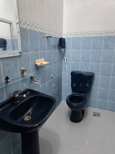 2-storey Terraced House for Rent in Taman Tun Dr Ismail (Kuala Lumpur) - Agnes Chia - Bathroom - PropertyGuru.com.my
