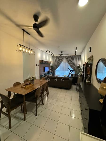 Servis Apartment untuk Dijual di Arena Residences - Angeline Wong - Living Room - PropertyGuru.com.my