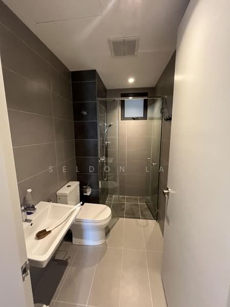 Servis Apartment untuk Disewa di Sunway Belfield - Sheldon Lai - Bathroom - PropertyGuru.com.my