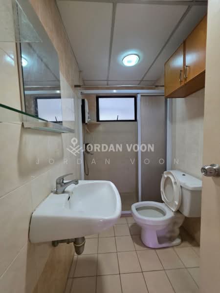 Kondominium untuk Dijual di Lakeside Tower - Jordan Voon - Bathroom - PropertyGuru.com.my